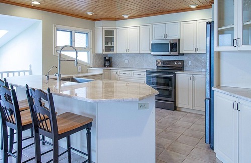 Selwyn Cottage | Buckhorn Beach Retreat