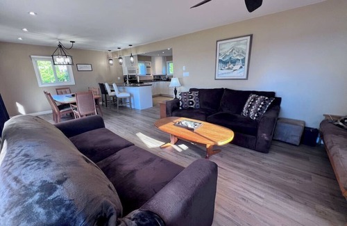 Buckhorn Cottage | Buckhorn Lakeside Cottage