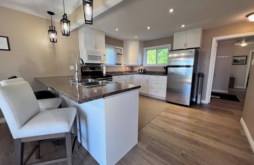 Buckhorn Cottage | Buckhorn Lakeside Cottage