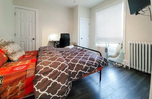 Hamilton Apartment | BUDA APT: Lovely 1 Bedroom Apt in a home.