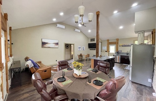 Buda Cottage | Buda Garden Getaway, 2 Bed room, 15 min from Downtown Austin