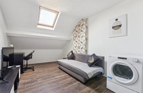 Charleville-Mezieres Apartment | Budget apart downtown with parking