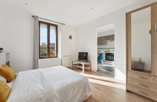 Charleville-Mezieres Apartment | Budget appart avec parking au centre-ville