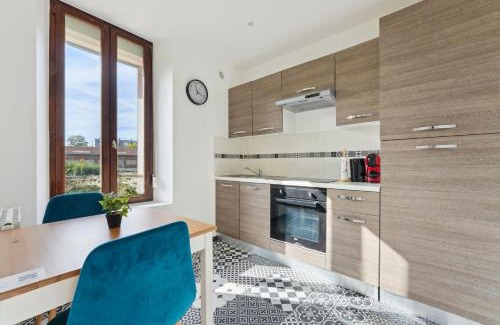 Charleville-Mezieres Apartment | Budget appart avec parking au centre-ville