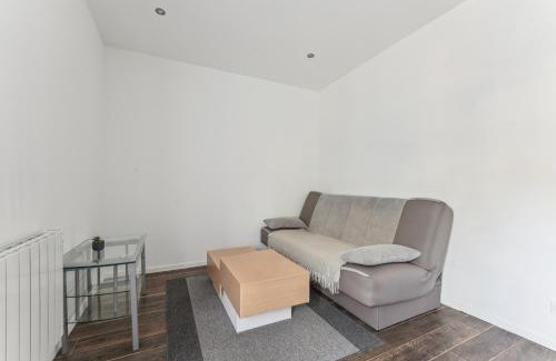 Charleville-Mezieres Apartment | Budget appart avec parking au centre-ville