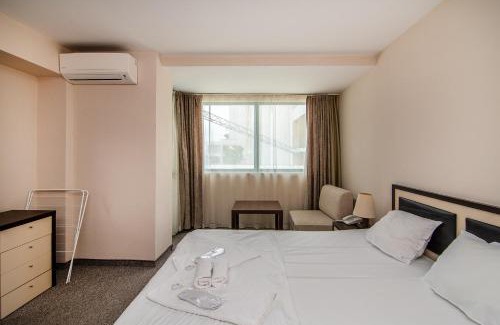 Golden Sands Apartment | Budget Beachfront Golden sands