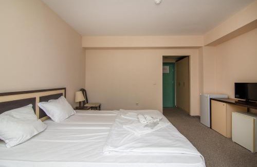 Golden Sands Apartment | Budget Beachfront Golden sands