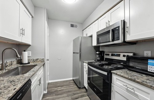 Southridge Apartment | Budget-Friendly 1Bd Apartment I Free Parking