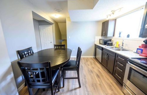 Grande Prairie House | Budget Friendly Stay | All Essentials Included