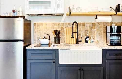 Central Oklahoma City Apartment | Budget-Friendly Studio | 15 mins to OKC State Fair Park #03B