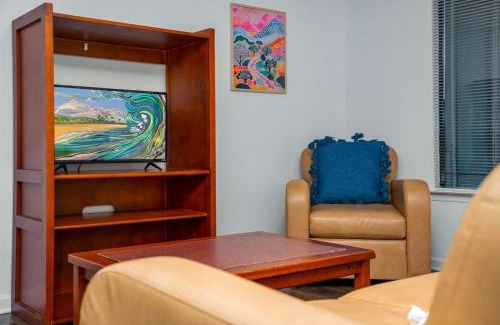 Bearss Plaza Apartment | Budget Friendly Sleeps 8 Discounts Available