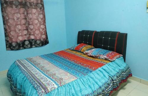 Mantin Apartment | budget Homestay and selesa with big swimming pool