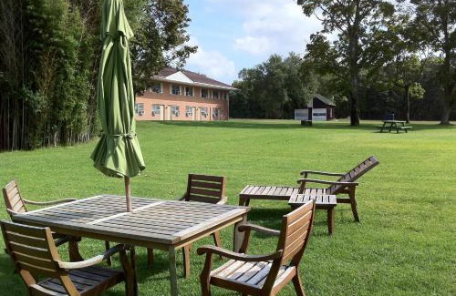 Riverhead Hotel | Budget Host East End Hotel in Riverhead