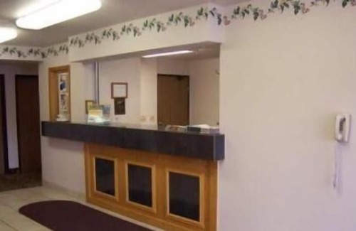North Branch Hotel | Budget Host Inn & Suites