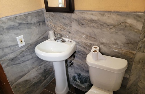 Gainesville Hotel | Budget Host Motel Gainesville