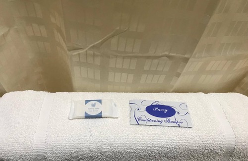 Kirksville Hotel | Budget Host Village Inn
