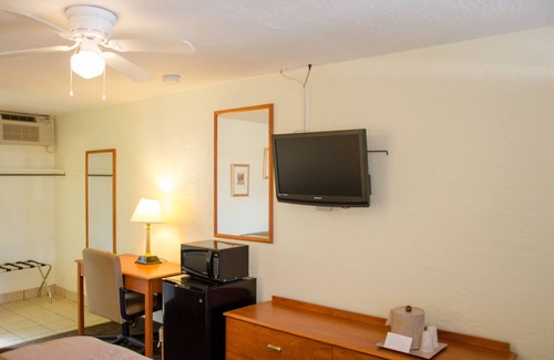 Colby Hotel | Budget Inn and Suites Colby