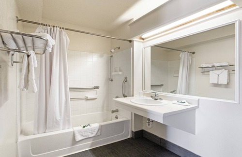 Stockton Hotel | Budget Inn and Suites