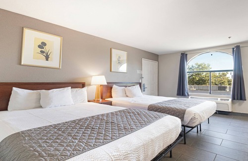 Stockton Hotel | Budget Inn and Suites