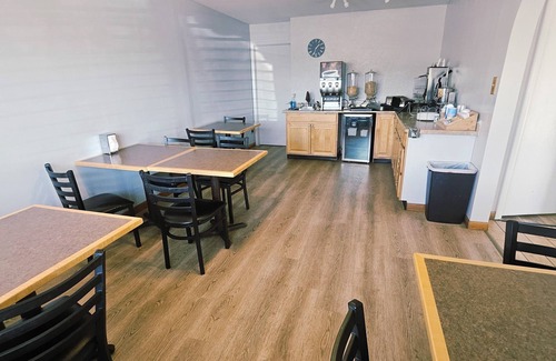 Sheridan Hotel | Budget Inn Express