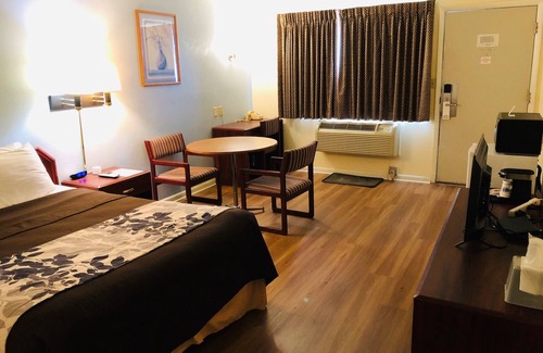 Sheridan Hotel | Budget Inn Express