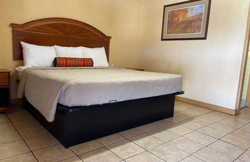 Refugio Hotel | Budget Inn Motel