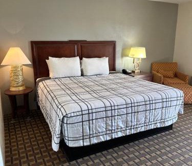 Storm Lake Hotel | Budget Inn Motel