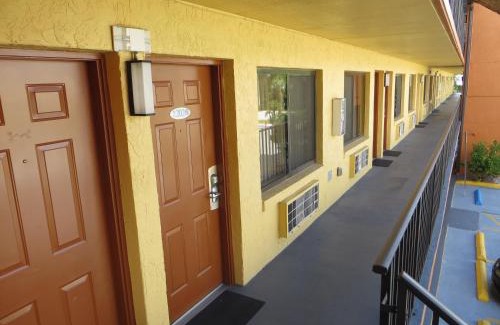 West Colonial Hotel | Budget Inn Of Orlando