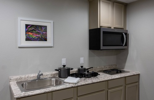 Park Forest - LA North Hotel | Budget Inn & Suites