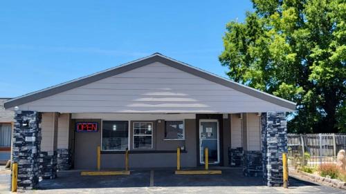 East Florence Hotel | Budget Inn & Suites