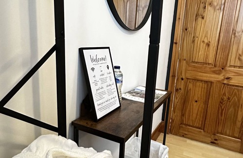 Malahide House | Budget single room, shared bathroom, close to Malahide Castle, Dublin Airport
