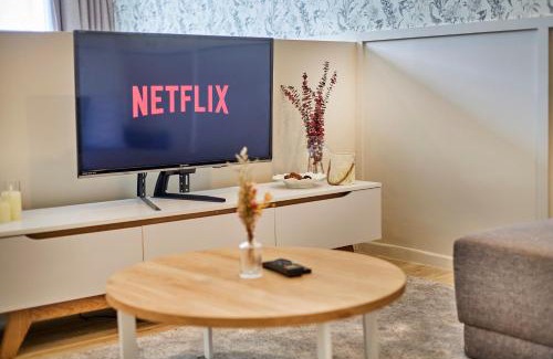 Damansara Perdana Apartment | Budget Studio Empire Damansara by COBNB, Petaling Jaya