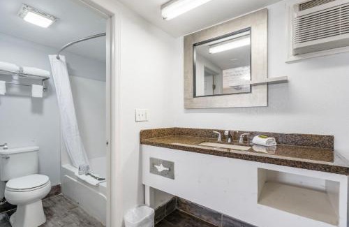 Augusta Hotel | Budgetel Inns & Suites Augusta Downtown 706-945-1238