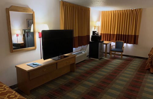 Nevada Hotel | Budgetinn & Suites