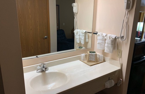 Nevada Hotel | Budgetinn & Suites
