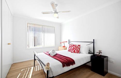 Budgewoi House | Budgewoi Waterfront Haven