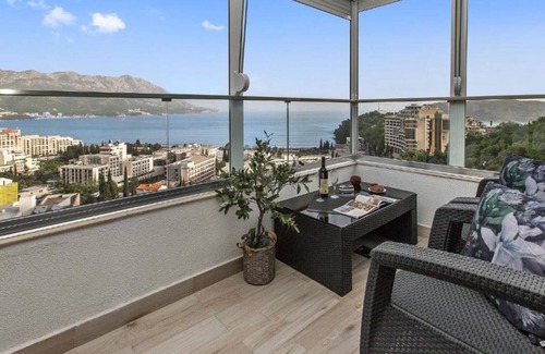 Boreti Apartment | Budva Hideaway Apt- One Bedroom Apt with Balcony