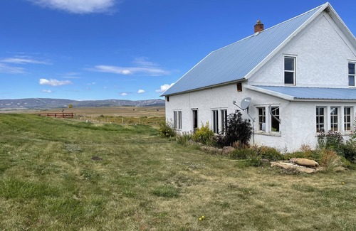 Coalmont House | Buff Pass Getaway, and reindeer ranch