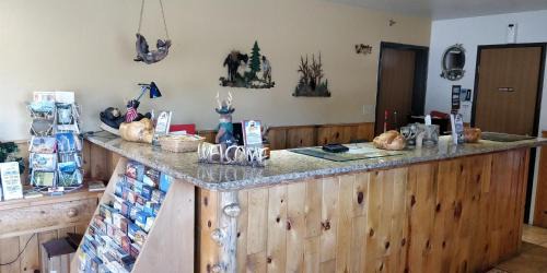 Cody Hotel | Buffalo Bill's Antlers Inn