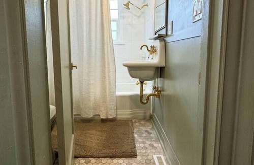 Syracuse Other | Buffalo Farmhouse Utah, Buffalo Farmhouse - Syracuse
