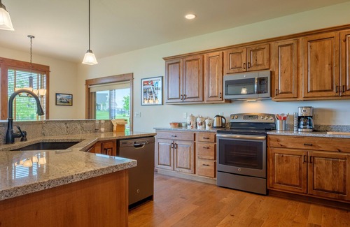 Four Corners House | Buffalo Lance - Custom Home In A Quiet Neighborhood Just West of Bozeman