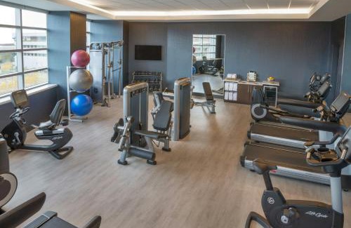 Downtown Buffalo Hotel | Buffalo Marriott at LECOM HARBORCENTER