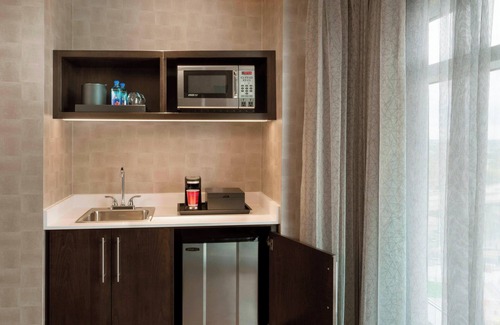 Downtown Buffalo Hotel | Buffalo Marriott at LECOM HARBORCENTER