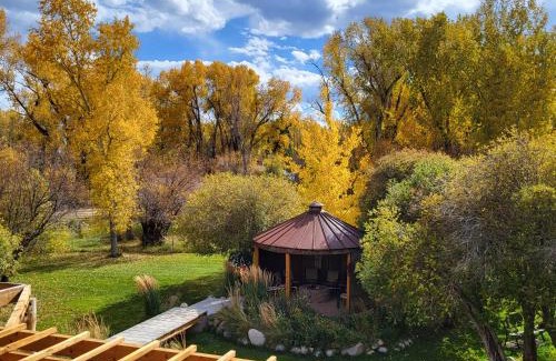 Buena Vista Bed & Breakfast | BuffaloPeaks Lodge