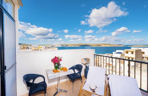 Bugibba Apartment | Bugibba - Penthouse 150m from Promenade - Nice Sea Views and BBQ