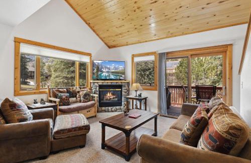 Fall River Estates Apartment | Bugle Pointe A06 by Estes Park Condos