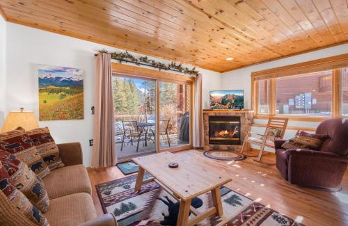 Fall River Estates Apartment | Bugle Pointe B06 by Estes Park Condos