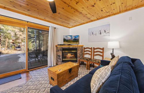 Fall River Estates Apartment | Bugle Pointe B08 by Estes Park Condos