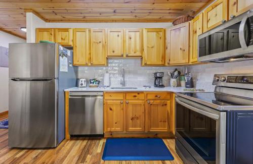 Fall River Estates Apartment | Bugle Pointe B08 by Estes Park Condos