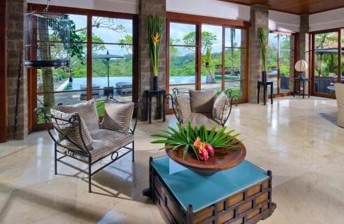 Samplangan Villa | Bukit Naga Villa